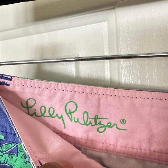 Lilly Pulitzer Callahan Loopy Elephant Print Green Blue Casual Shorts Size 4 - Picture 3 of 6